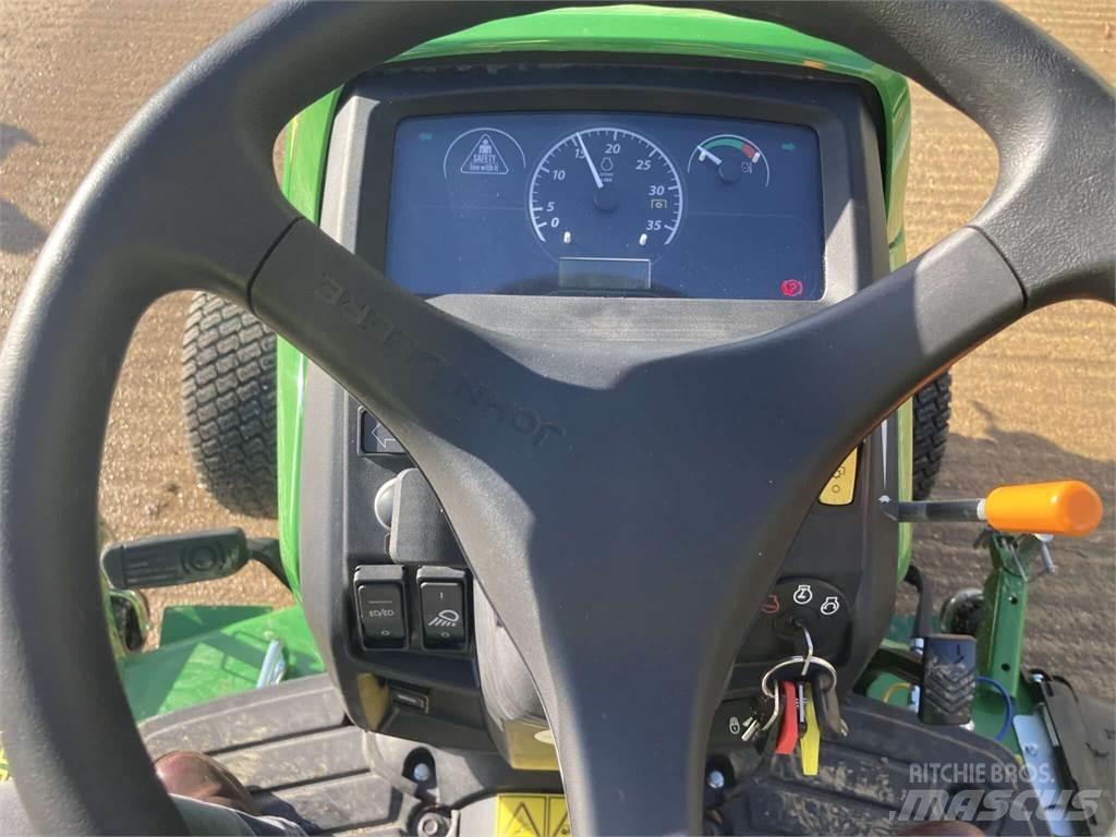 John Deere 1026R Compacttrekkers