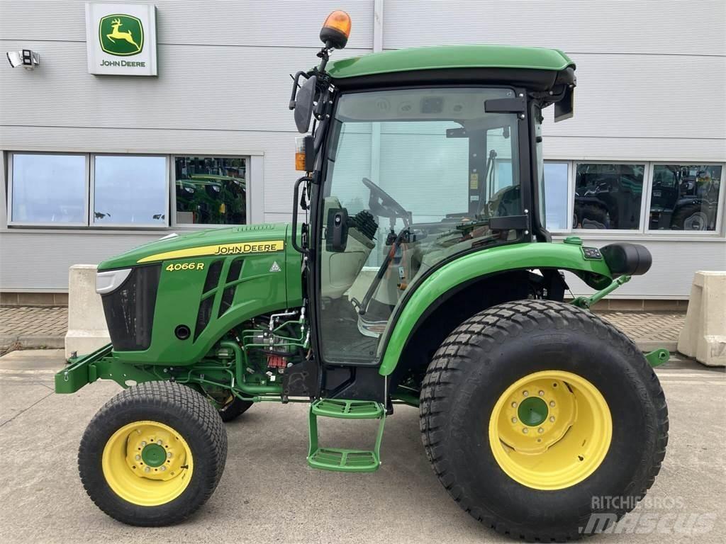 John Deere 4066R Compacttrekkers