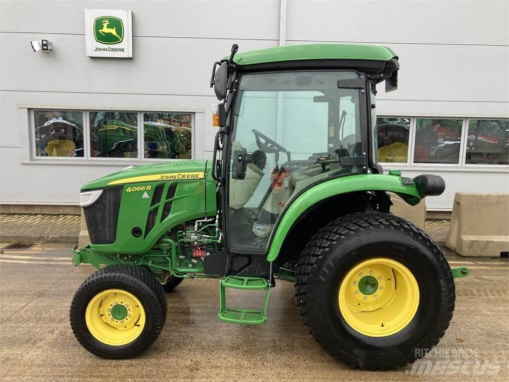 John Deere 4066R Compacttrekkers
