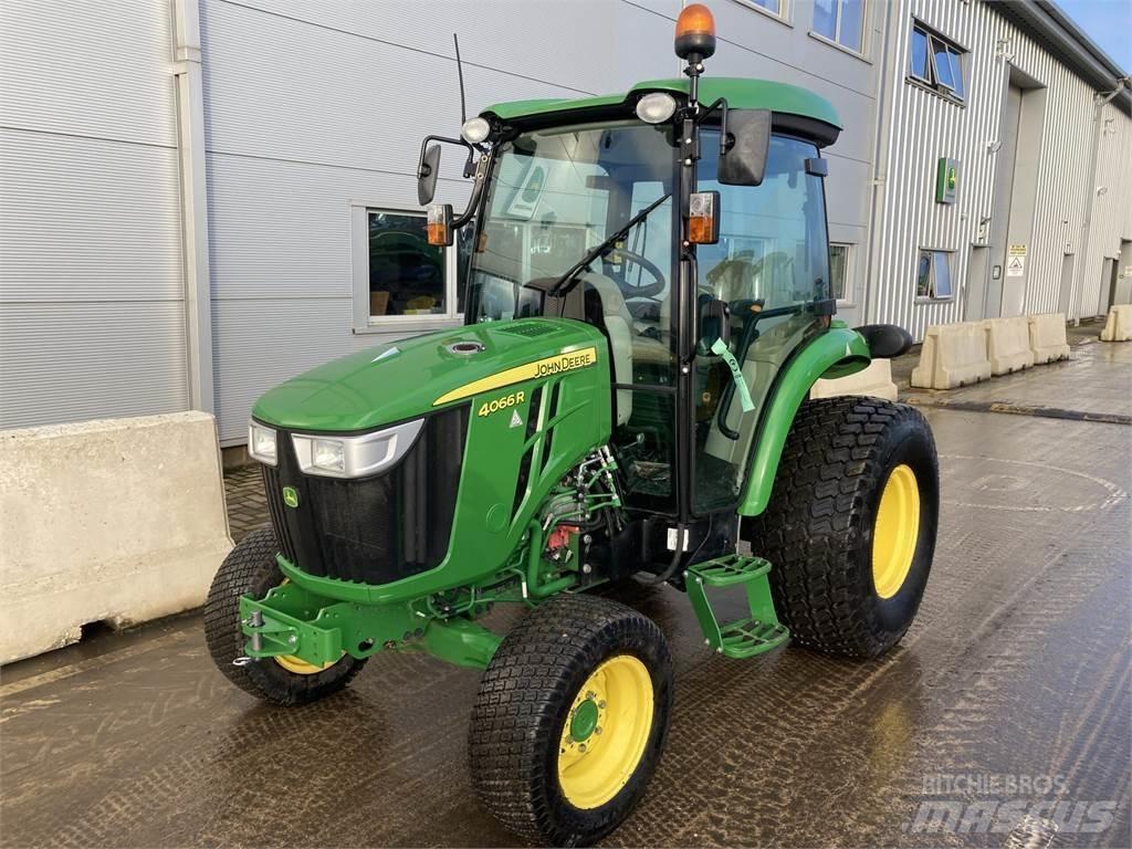 John Deere 4066R Compacttrekkers