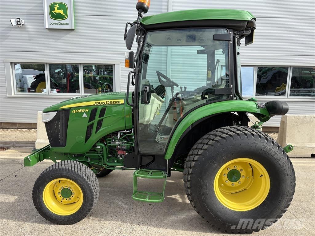 John Deere 4066R Compacttrekkers