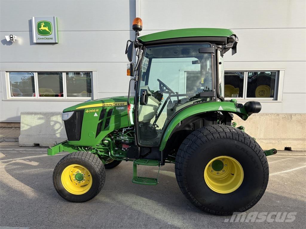 John Deere 4066R Compacttrekkers