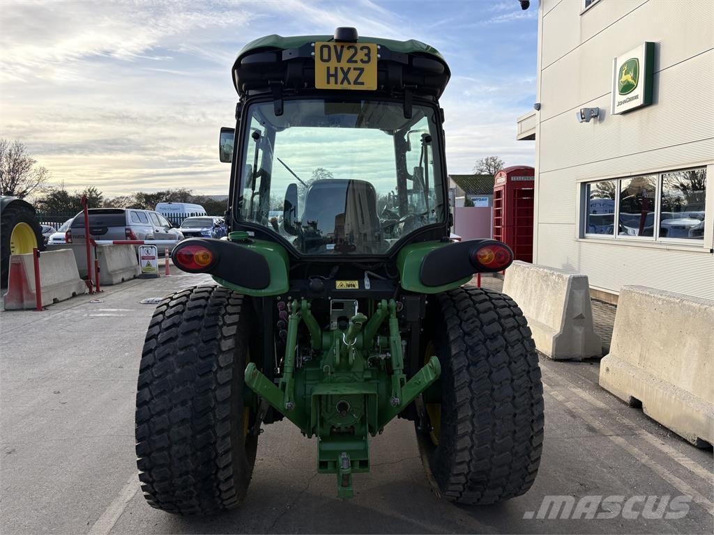 John Deere 4066R Compacttrekkers