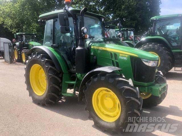 John Deere 5100M Tractoren
