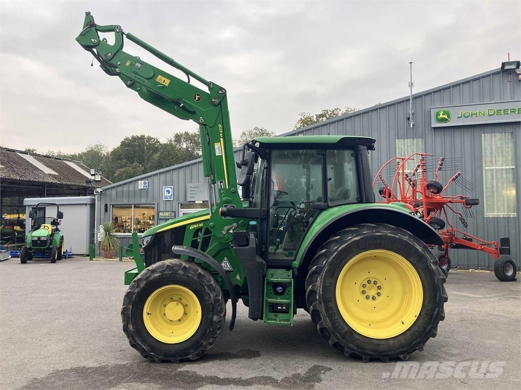 John Deere 6110M Tractoren
