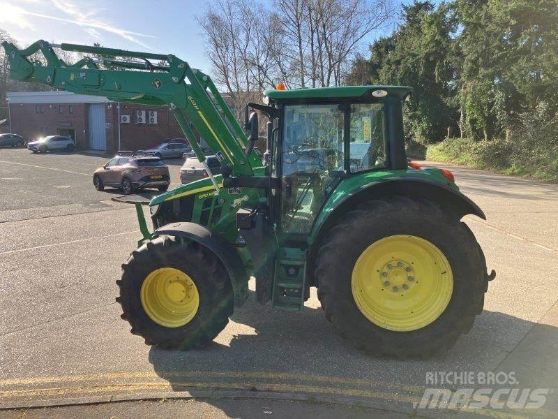 John Deere 6110M Tractoren