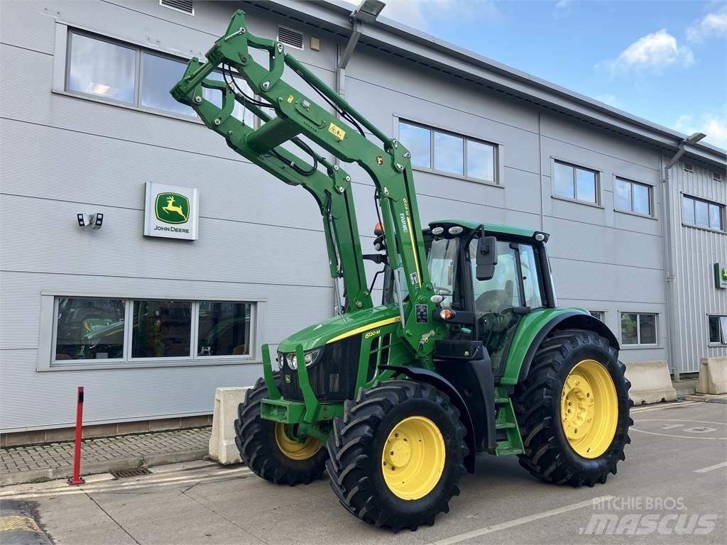 John Deere 6120M Tractoren