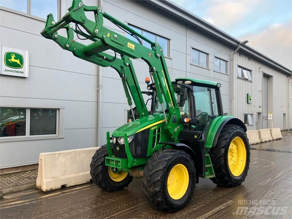 John Deere 6120M Tractoren