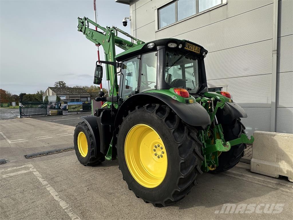 John Deere 6120M Tractoren