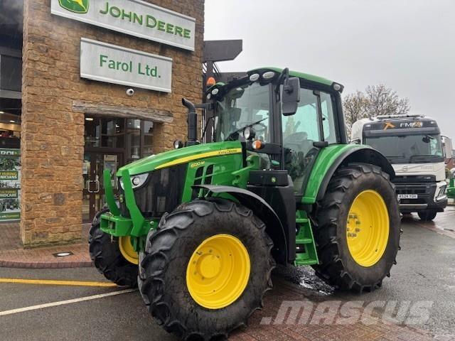 John Deere 6120M Tractoren