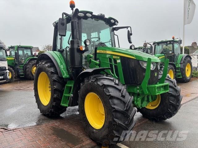 John Deere 6120M Tractoren