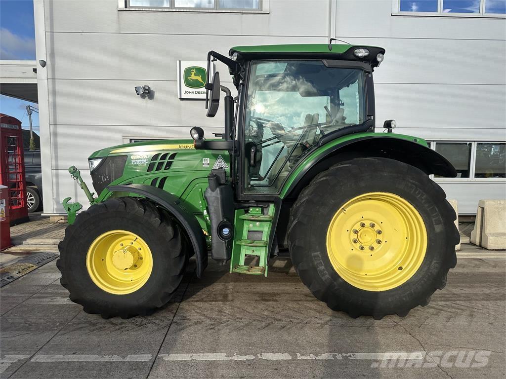 John Deere 6130R Tractoren