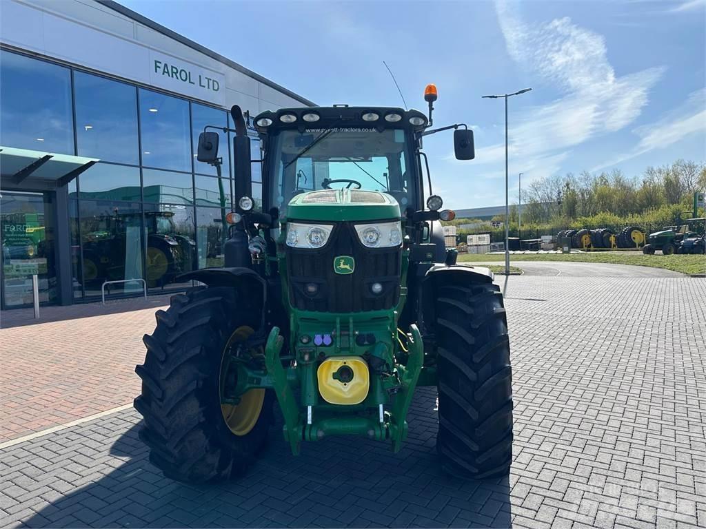 John Deere 6135R Tractoren