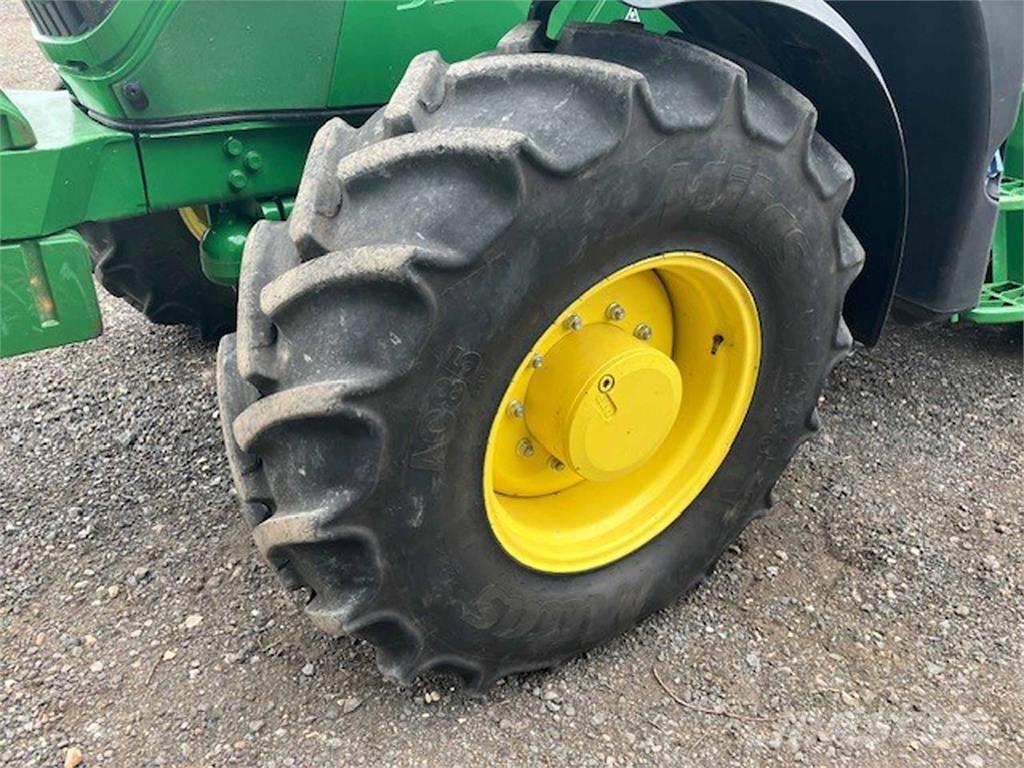 John Deere 6145M Tractoren