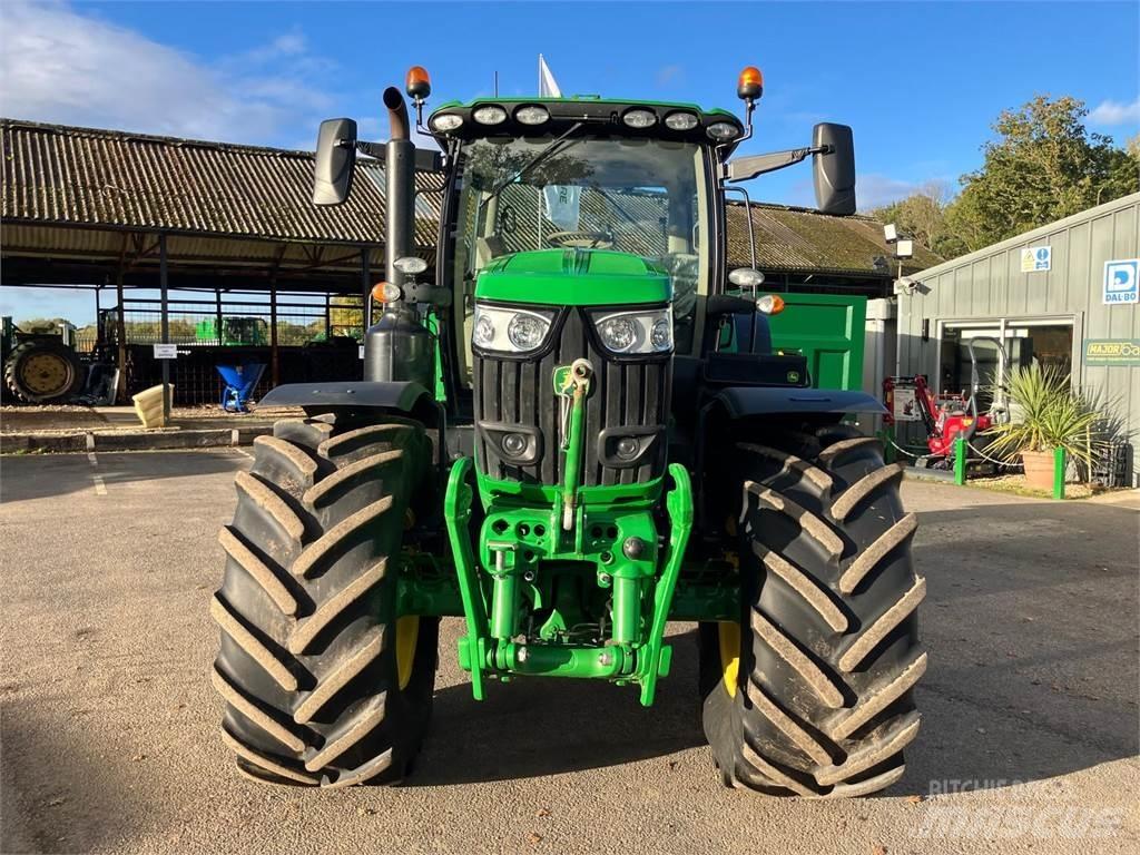John Deere 6175R Tractoren