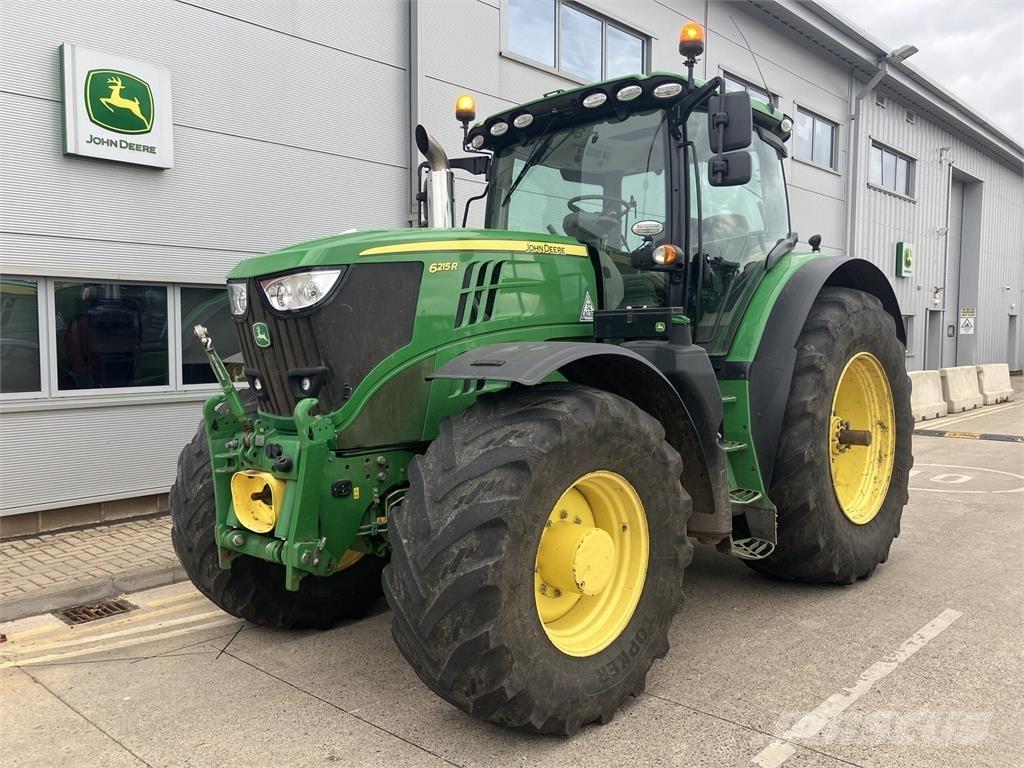 John Deere 6215R Tractoren