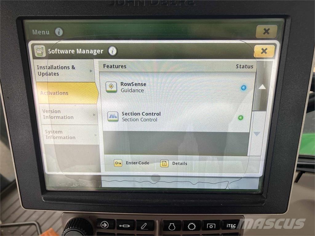 John Deere 6215R Tractoren