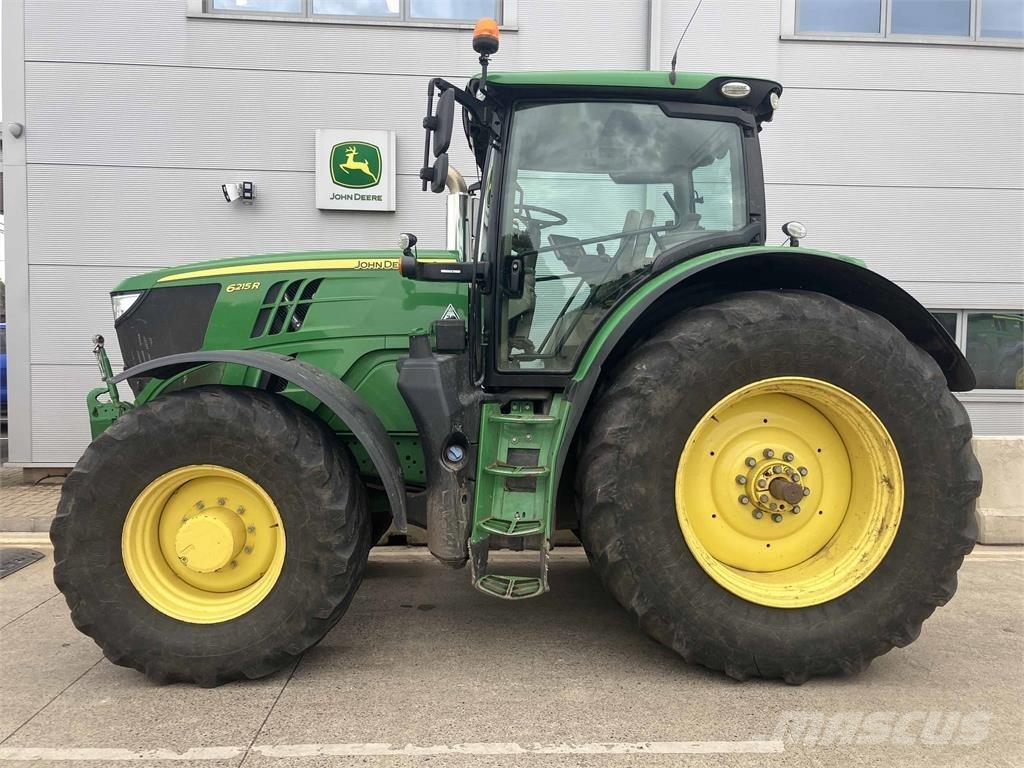 John Deere 6215R Tractoren
