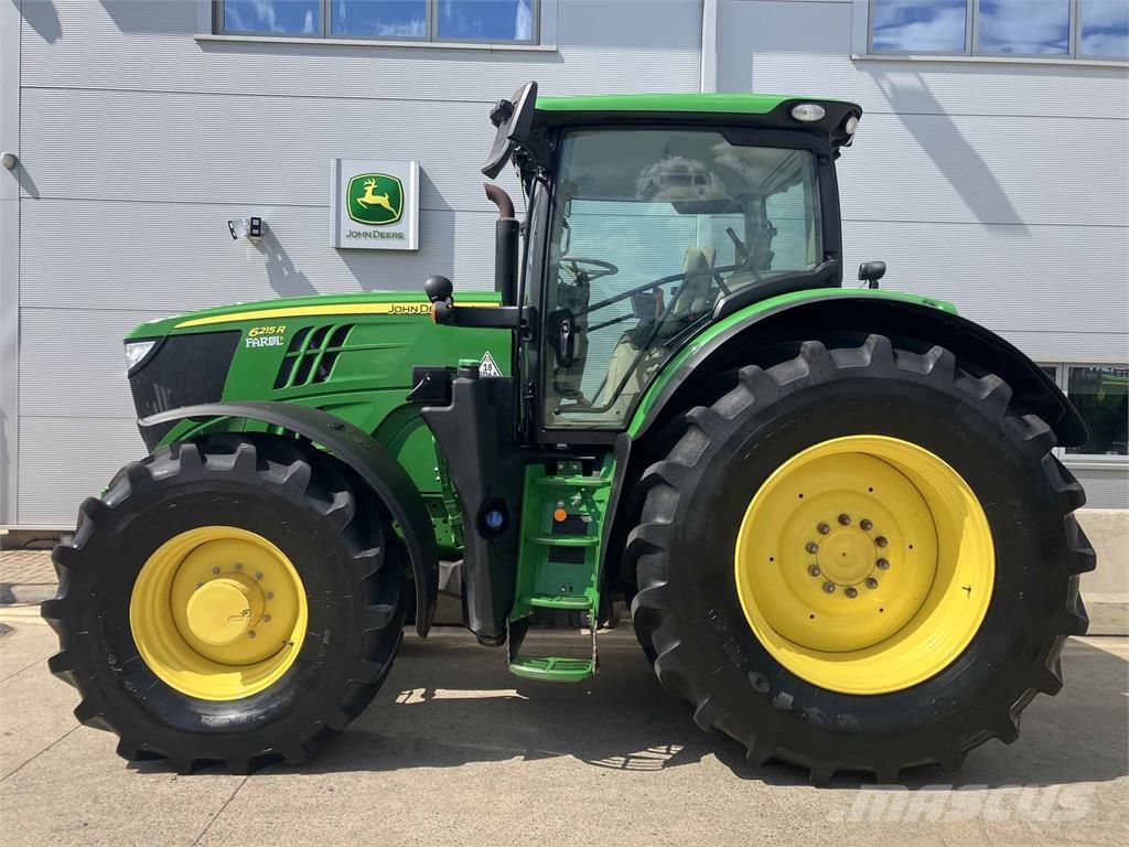John Deere 6215R Tractoren