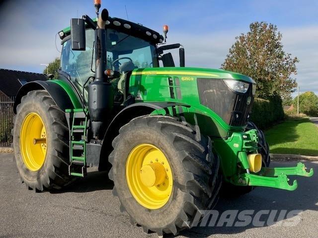 John Deere 6250R Tractoren