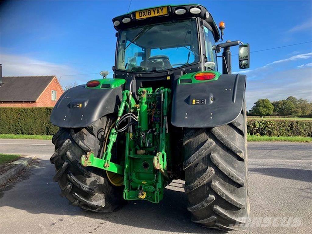 John Deere 6250R Tractoren