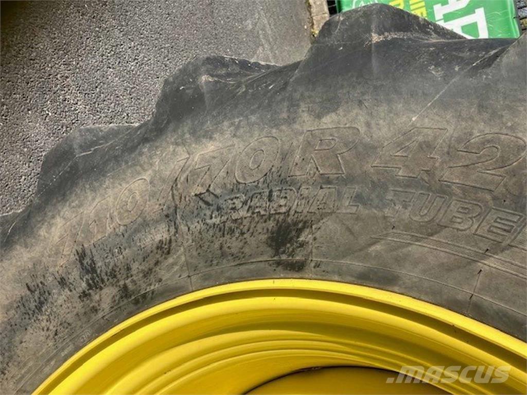 John Deere 6250R Tractoren