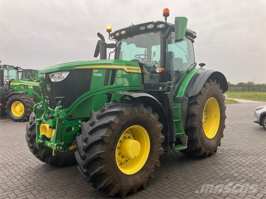 John Deere 6R 215 Tractoren