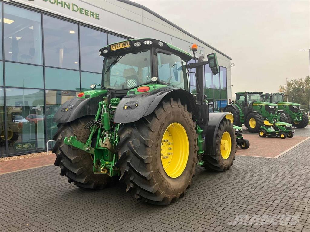 John Deere 6R 215 Tractoren