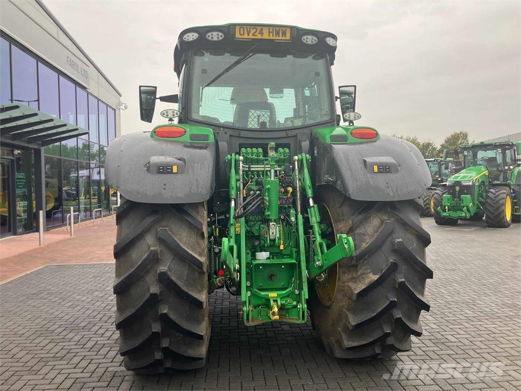 John Deere 6R 215 Tractoren
