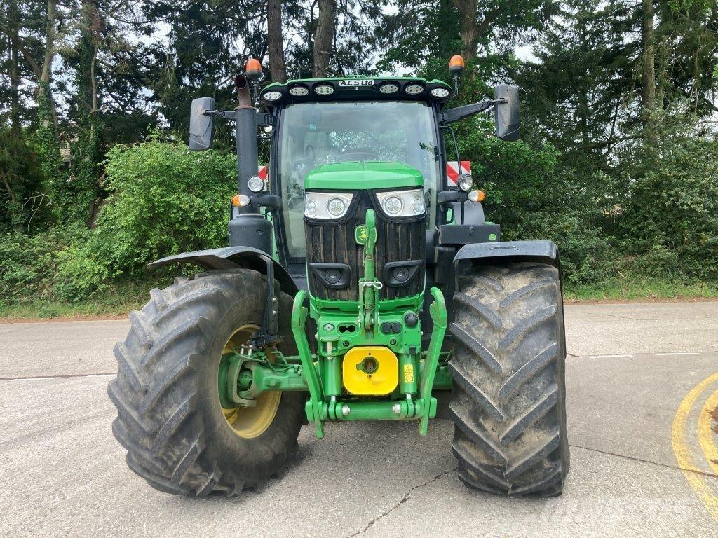 John Deere 6R 215 Tractoren