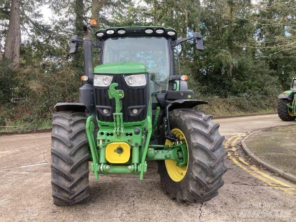 John Deere 6R 215 Tractoren