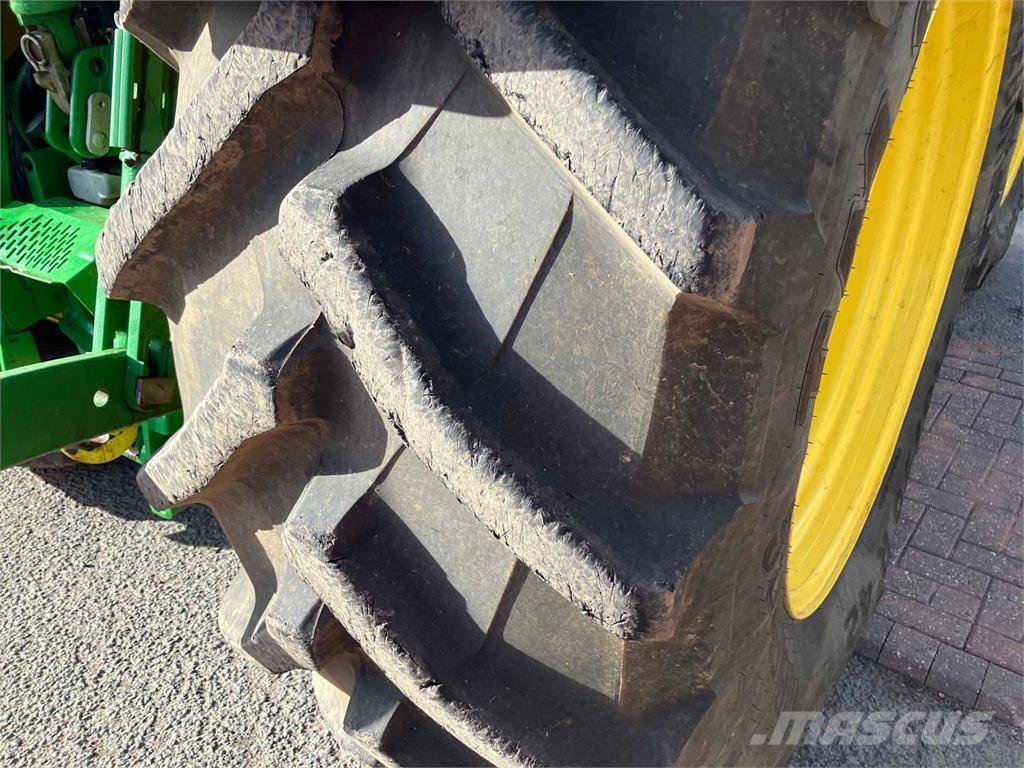 John Deere 6R 215 Tractoren