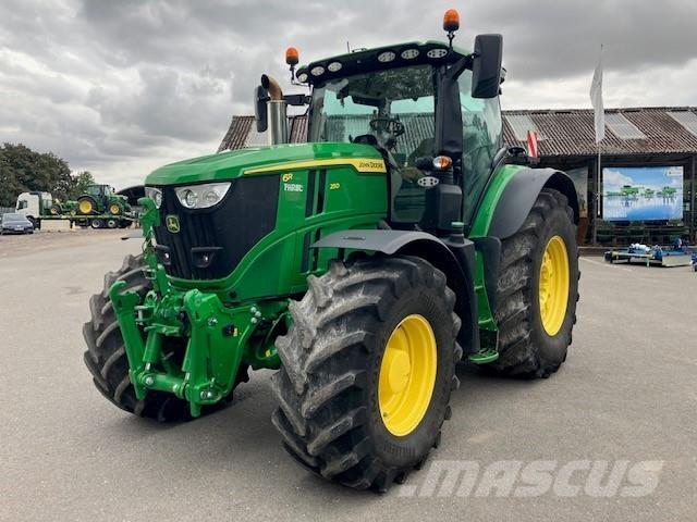 John Deere 6R 250 Tractoren