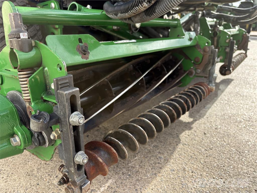 John Deere 7200A Loopmaaier
