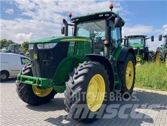 John Deere 7230R Tractoren
