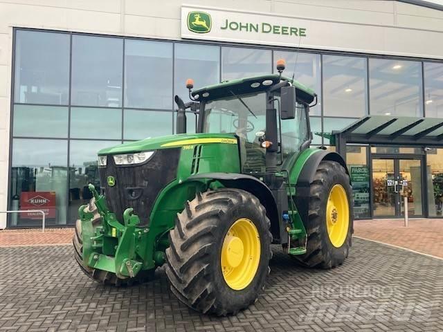 John Deere 7310R Tractoren