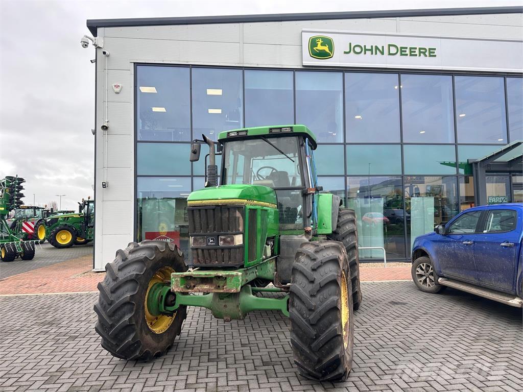 John Deere 7700 Tractoren