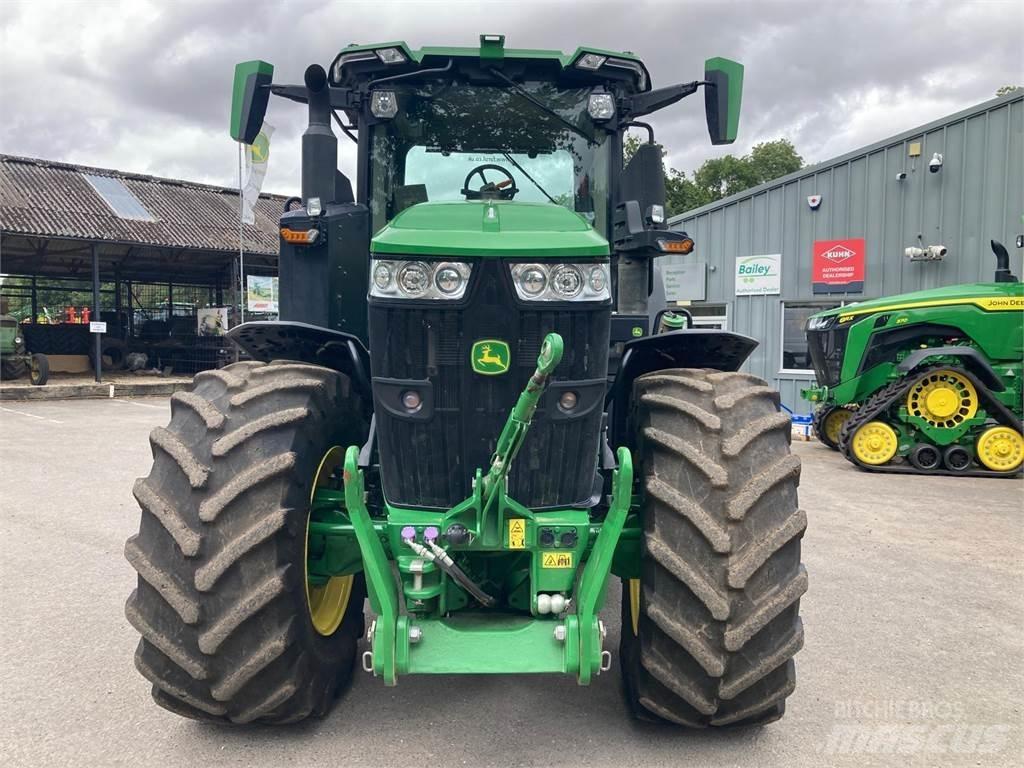 John Deere 7R 270 Tractoren