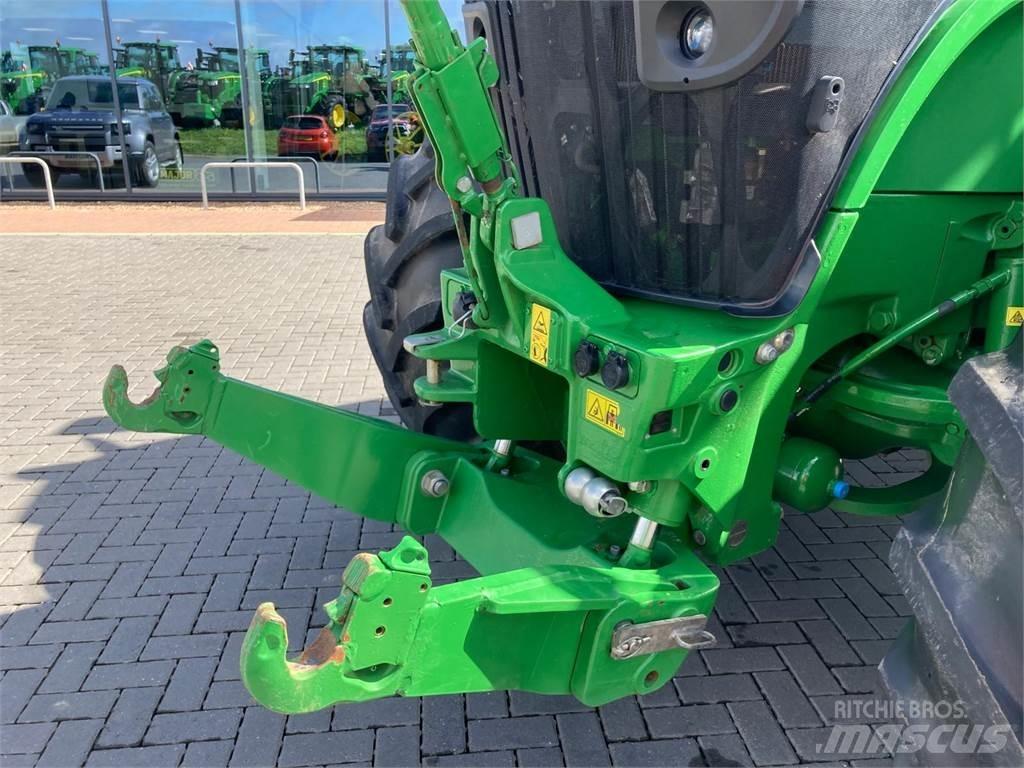 John Deere 7R 310 Tractoren