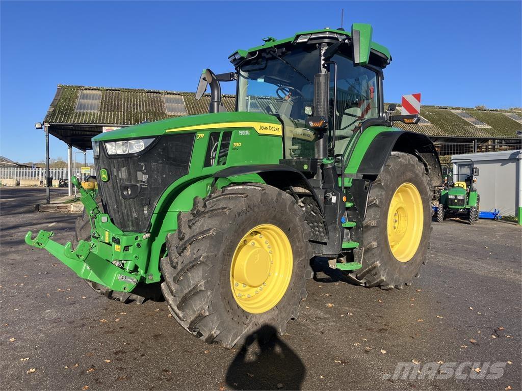 John Deere 7R 330 Tractoren
