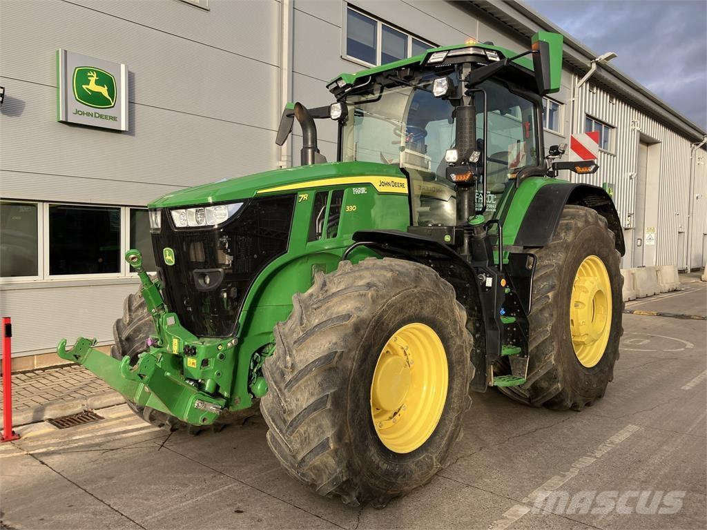 John Deere 7R 330 Tractoren
