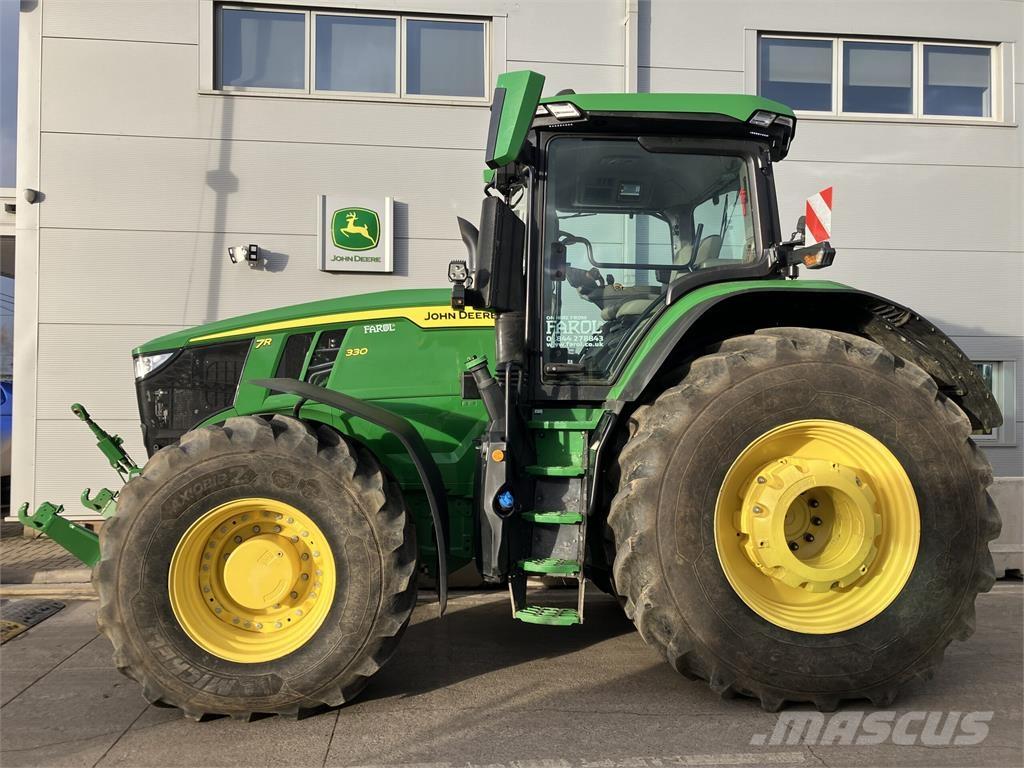 John Deere 7R 330 Tractoren