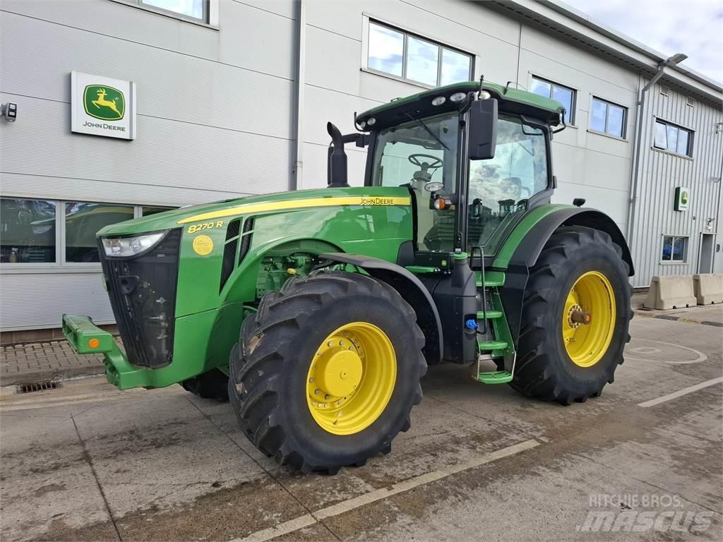 John Deere 8270R Tractoren