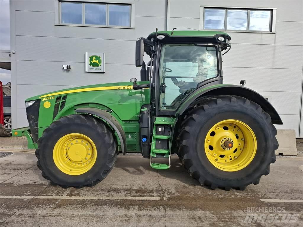 John Deere 8270R Tractoren