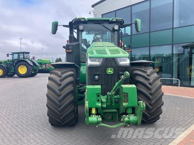 John Deere 8R 370 Tractoren
