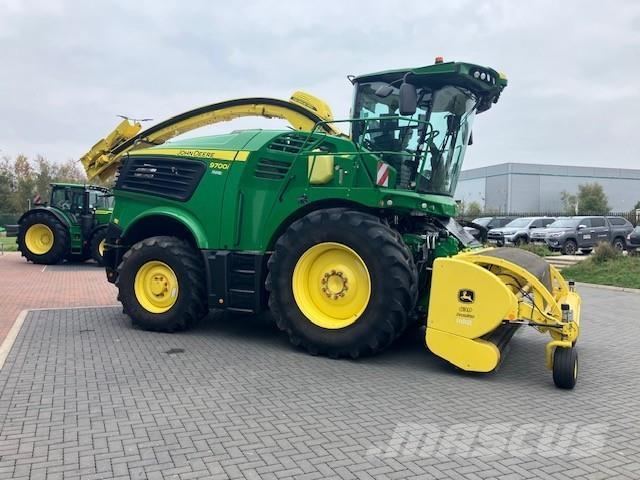 John Deere 9700i Zelfrijdende veldhakselaars