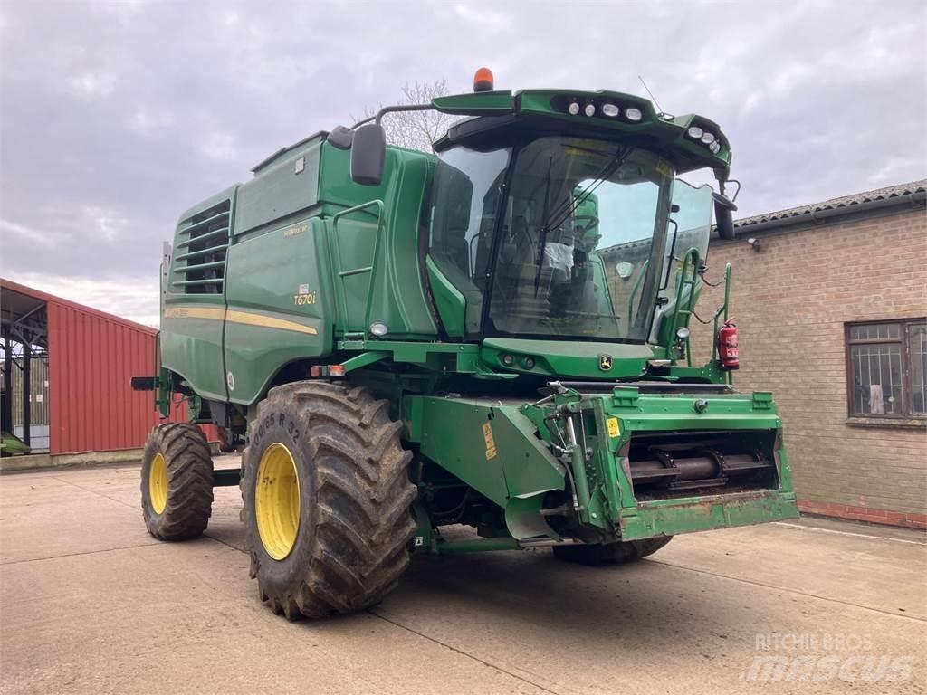 John Deere T670 HM Maaidorsmachines