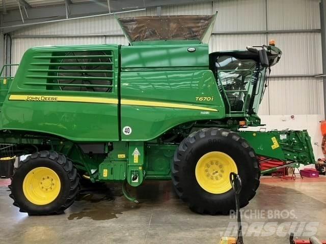 John Deere T670i Maaidorsmachines