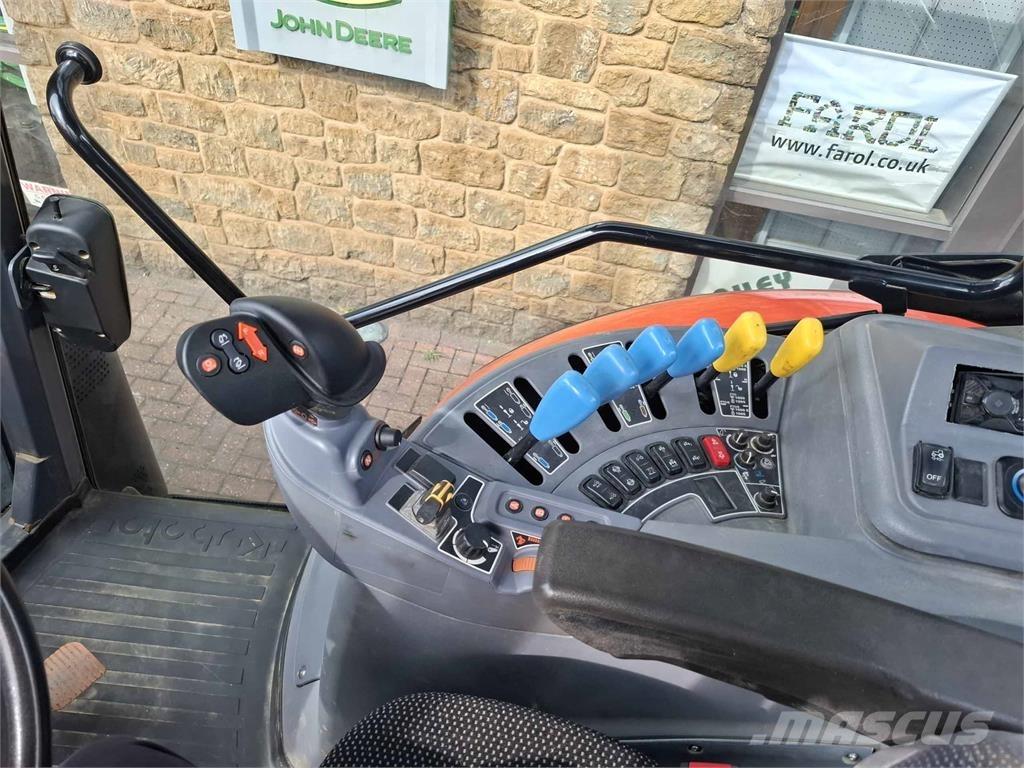 Kubota M7153 Tractoren