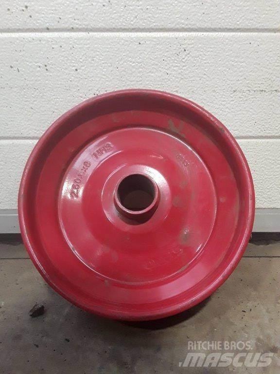  Misc. Red Rim Banden, wielen en velgen